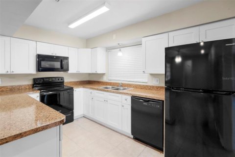 Casa en venta en Orlando, Florida, 4 dormitorios, 153.01 m2 № 1916127 - foto 14
