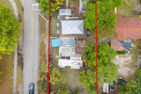 Casa en venta en Miami, Florida, 2 dormitorios, 86.96 m2 № 2051252 - foto 29