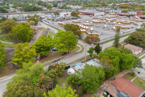 Casa en venta en Miami, Florida, 2 dormitorios, 86.96 m2 № 2051252 - foto 28