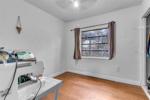 Casa en venta en Miami, Florida, 2 dormitorios, 86.96 m2 № 2051252 - foto 12