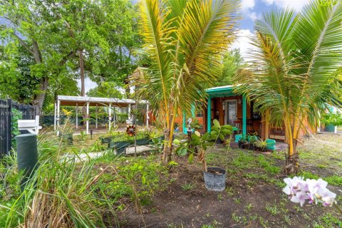Casa en venta en Miami, Florida, 2 dormitorios, 86.96 m2 № 2051252 - foto 3