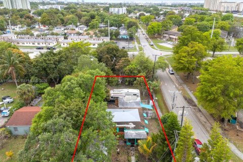 Casa en venta en Miami, Florida, 2 dormitorios, 86.96 m2 № 2051252 - foto 27