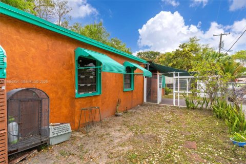 Casa en venta en Miami, Florida, 2 dormitorios, 86.96 m2 № 2051252 - foto 25