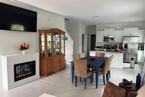 Touwnhouse à louer à Tampa, Floride: 3 chambres, 173.17 m2 № 2095891 - photo 6