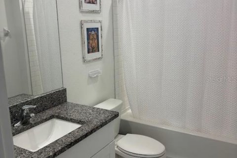 Touwnhouse à louer à Tampa, Floride: 3 chambres, 173.17 m2 № 2095891 - photo 8