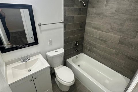 Купить коммерческую недвижимость в Форт-Лодердейл, Флорида 240.25м2, № 2081293 - фото 6