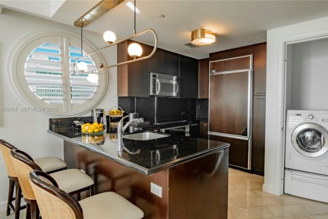 Купить кондоминиум в Майами-Бич, Флорида 2 спальни, 120.03м2, № 2019701 - фото 17