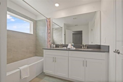 Adosado en venta en Kissimmee, Florida, 4 dormitorios, 177.81 m2 № 2125825 - foto 11