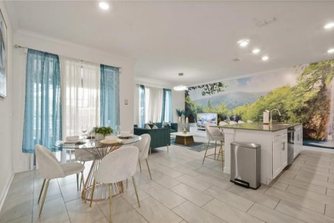 Adosado en venta en Kissimmee, Florida, 4 dormitorios, 177.81 m2 № 2125825 - foto 4