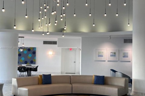 Condo in Miami Beach, Florida, 1 bedroom  № 2317958 - photo 24