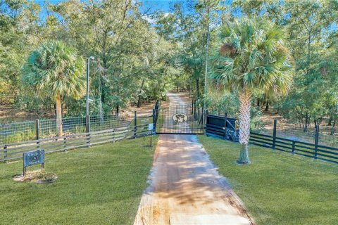 Land in Fort MC Coy, Florida № 1554410 - photo 1