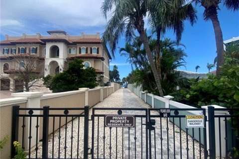 House in Venice, Florida 3 bedrooms, 215.25 sq.m. № 1787757 - photo 16