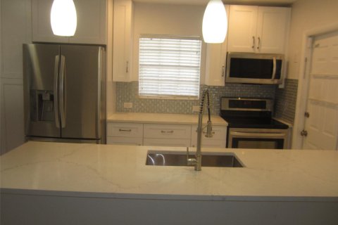 Casa en venta en Fort Lauderdale, Florida, 3 dormitorios, 94.02 m2 № 1139412 - foto 1