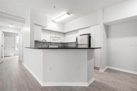 Copropriété à louer à Sarasota, Floride: 3 chambres, 118.91 m2 № 2399360 - photo 13