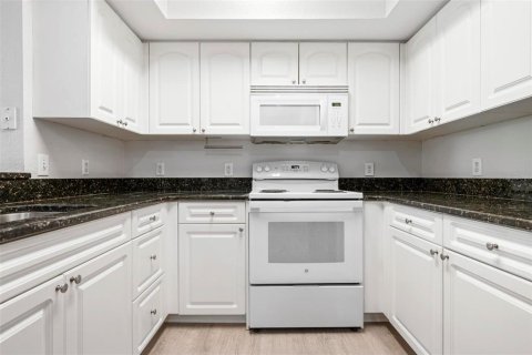 Copropriété à louer à Sarasota, Floride: 3 chambres, 118.91 m2 № 2399360 - photo 15
