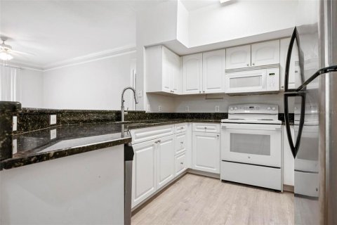 Copropriété à louer à Sarasota, Floride: 3 chambres, 118.91 m2 № 2399360 - photo 14