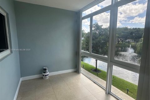 Condominio en venta en Lauderdale Lakes, Florida, 1 dormitorio, 63.55 m2 № 1978115 - foto 12
