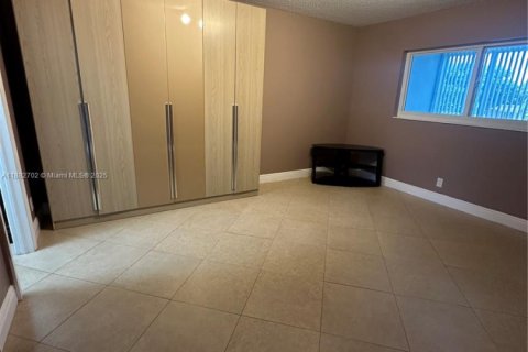 Condominio en venta en Lauderdale Lakes, Florida, 1 dormitorio, 63.55 m2 № 1978115 - foto 7