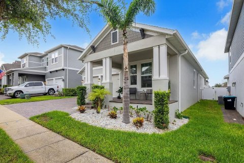 House in Winter Garden, Florida 3 bedrooms, 196.58 sq.m. № 2393505 - photo 3