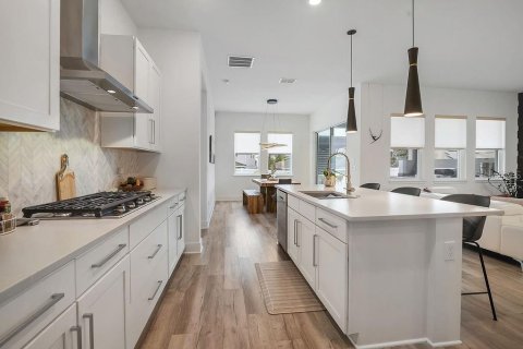 House in Winter Garden, Florida 3 bedrooms, 196.58 sq.m. № 2393505 - photo 8