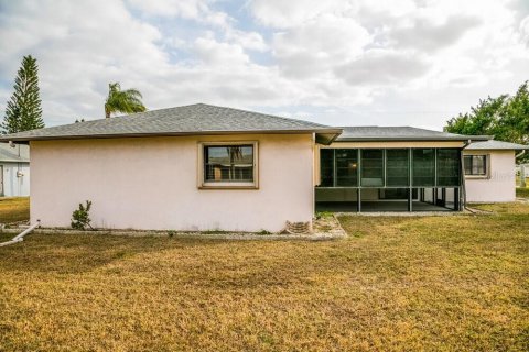 Casa en alquiler en Cape Coral, Florida, 3 dormitorios, 177.44 m2 № 1905167 - foto 13
