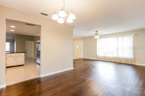 Casa en alquiler en Cape Coral, Florida, 3 dormitorios, 177.44 m2 № 1905167 - foto 4