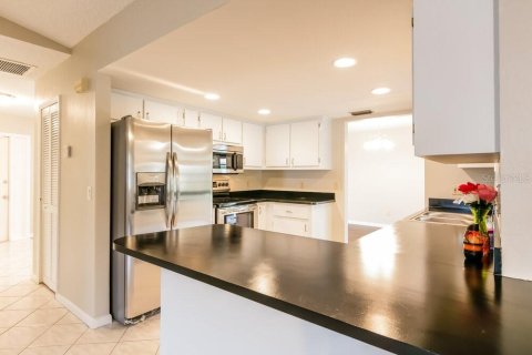 Casa en alquiler en Cape Coral, Florida, 3 dormitorios, 177.44 m2 № 1905167 - foto 6