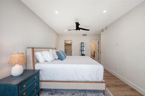 Condo in Sarasota, Florida, 3 bedrooms № 2383476 - photo 25