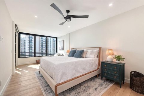 Condo in Sarasota, Florida, 3 bedrooms № 2383476 - photo 22