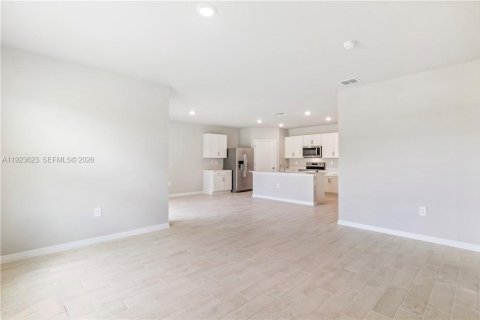 Villa ou maison à louer à LaBelle, Floride: 4 chambres, 169.83 m2 № 2080123 - photo 7