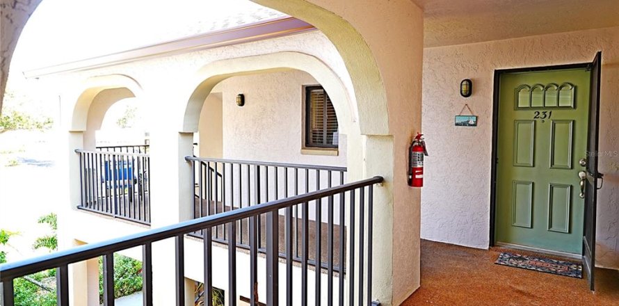 Condominio en Venice, Florida, 2 dormitorios  № 1679011