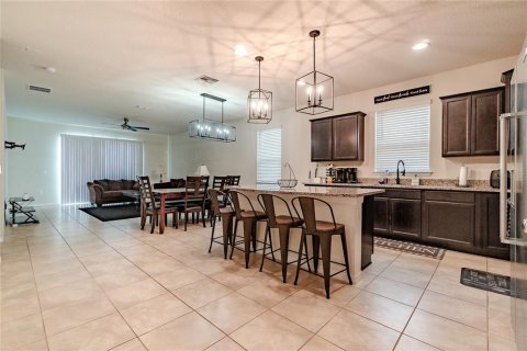 Casa en venta en Polk City, Florida, 3 dormitorios, 184.88 m2 № 1908652 - foto 2