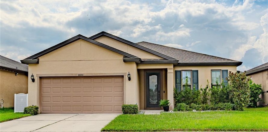 Casa en Polk City, Florida 3 dormitorios, 184.88 m2 № 1908652