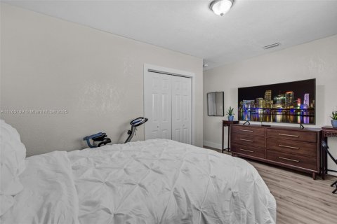 Casa en venta en Miami, Florida, 3 dormitorios, 134.34 m2 № 1708474 - foto 18