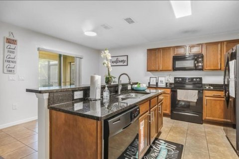 Casa en alquiler en Kissimmee, Florida, 4 dormitorios, 189.33 m2 № 1915549 - foto 12