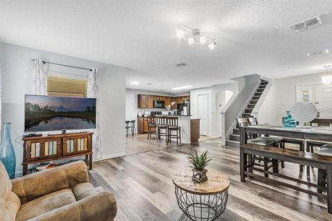 Casa en alquiler en Kissimmee, Florida, 4 dormitorios, 189.33 m2 № 1915549 - foto 6
