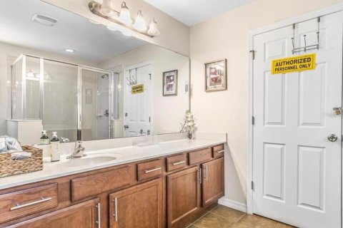 Casa en alquiler en Kissimmee, Florida, 4 dormitorios, 189.33 m2 № 1915549 - foto 17
