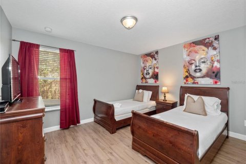 Casa en venta en Kissimmee, Florida, 6 dormitorios, 305.74 m2 № 2213221 - foto 14