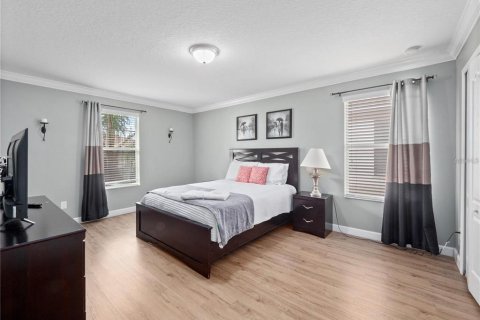 Casa en venta en Kissimmee, Florida, 6 dormitorios, 305.74 m2 № 2213221 - foto 12