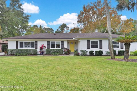 House in Ponte Vedra Beach, Florida 3 bedrooms, 152.55 sq.m. № 845670 - photo 1