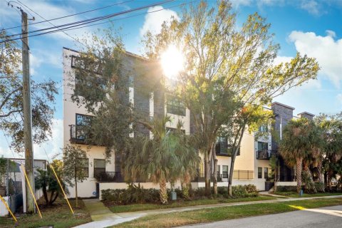 Touwnhouse à vendre à Tampa, Floride: 3 chambres, 177.63 m2 № 1528371 - photo 2