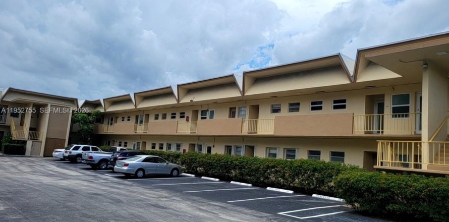 Condominio en Hallandale Beach, Florida, 1 dormitorio  № 2010679