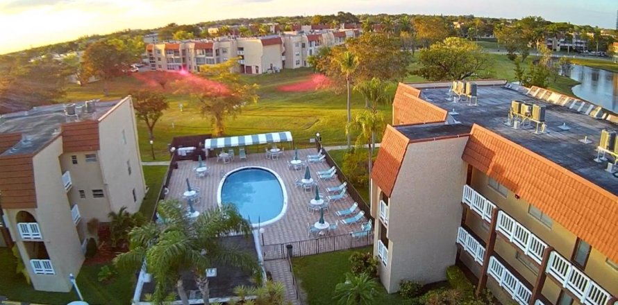 Condo in Sunrise, Florida, 2 bedrooms  № 1068431