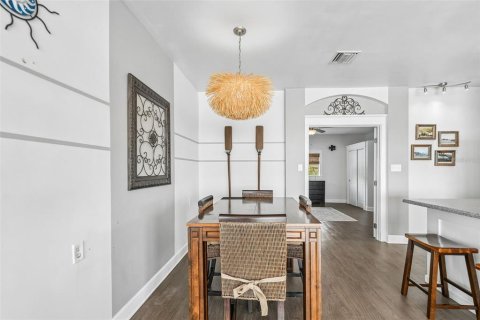 Casa en venta en Crescent City, Florida, 2 dormitorios, 130.99 m2 № 2149385 - foto 9