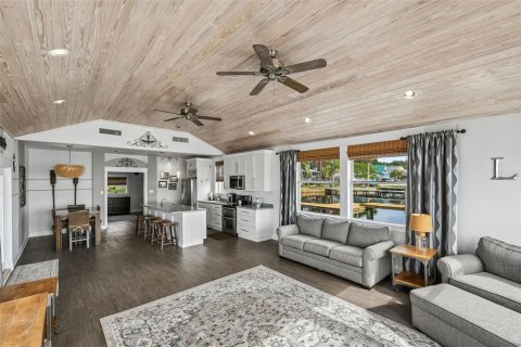 Casa en venta en Crescent City, Florida, 2 dormitorios, 130.99 m2 № 2149385 - foto 8