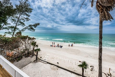 Apartamento en alquiler en Treasure Island, Florida, 3 dormitorios, 322.56 m2 № 2156765 - foto 3