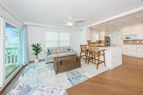 Apartamento en alquiler en Treasure Island, Florida, 3 dormitorios, 322.56 m2 № 2156765 - foto 11