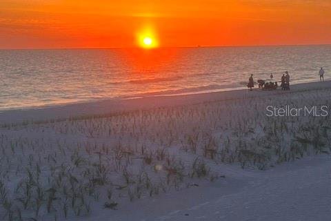 Apartamento en alquiler en Treasure Island, Florida, 3 dormitorios, 322.56 m2 № 2156765 - foto 2