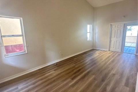 Casa en alquiler en Homestead, Florida, 4 dormitorios, 155.8 m2 № 2007783 - foto 9