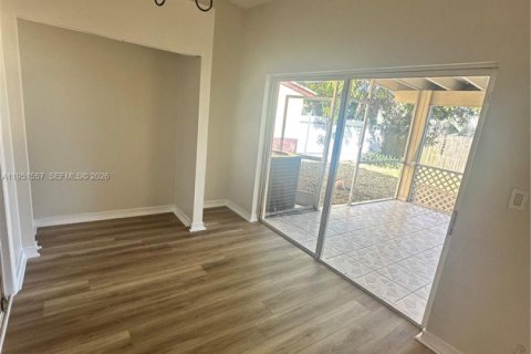 Casa en alquiler en Homestead, Florida, 4 dormitorios, 155.8 m2 № 2007783 - foto 3